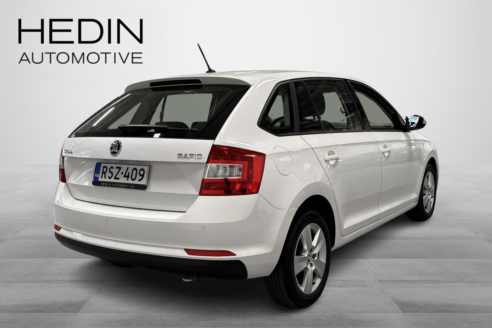 Skoda Rapid 2017, photo 2/34