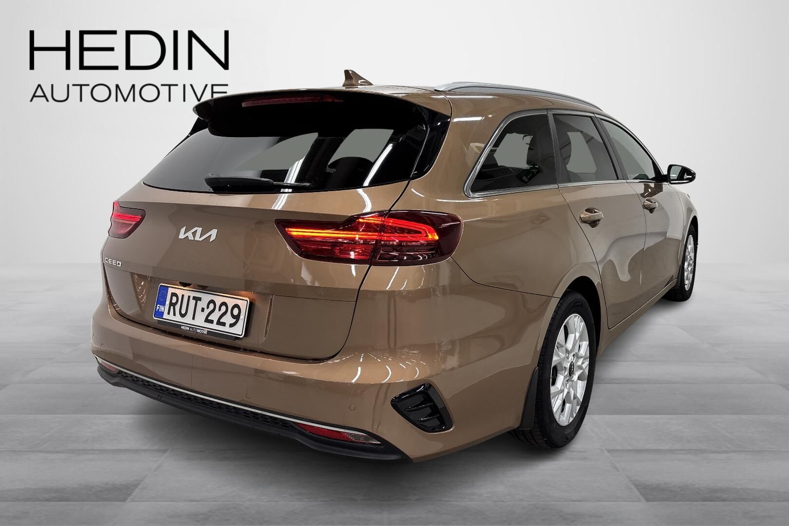 Kia Ceed 1,5 T-GDI 160hv EX SW DCT 2021, kuva 2/25
