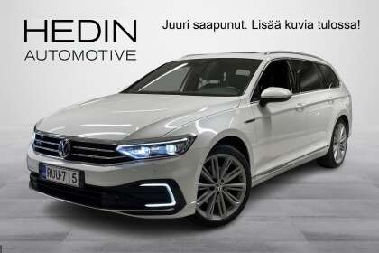 Volkswagen PASSAT Variant GTE Premium Plug-In Hybrid 160kW DSG // Matrix / ACC / Panorama / Koukku / Sähkökontti// - RUU-715