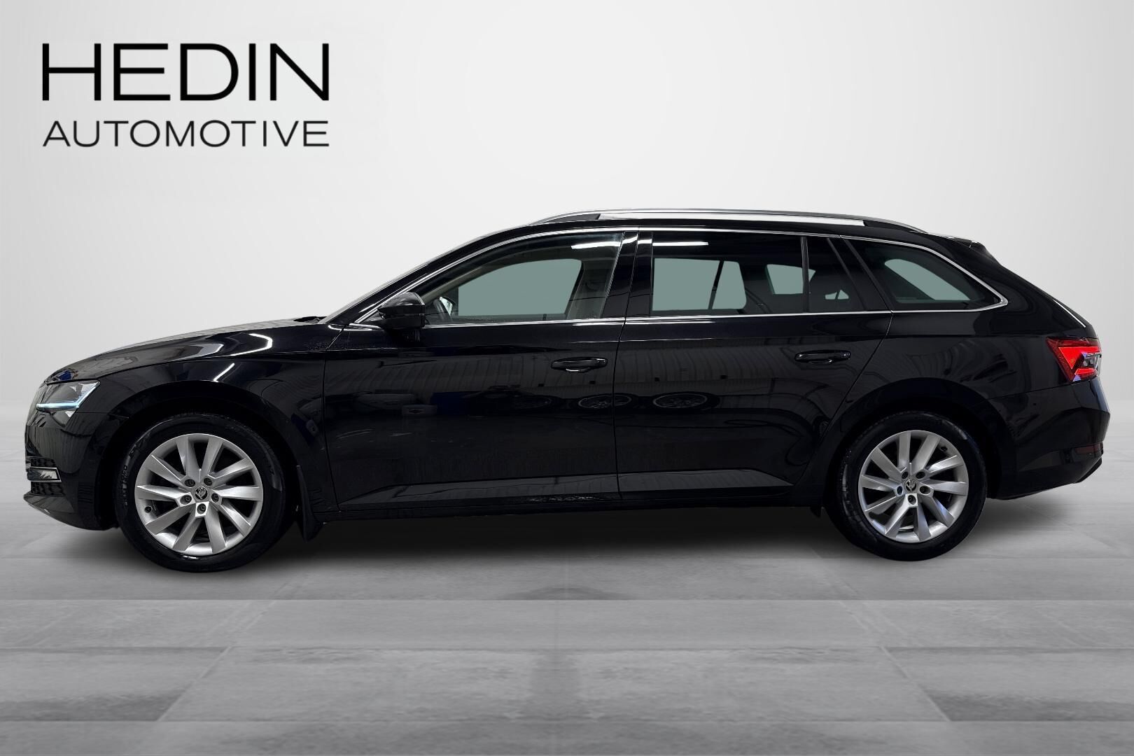 Skoda Superb 2023, bild 6/37