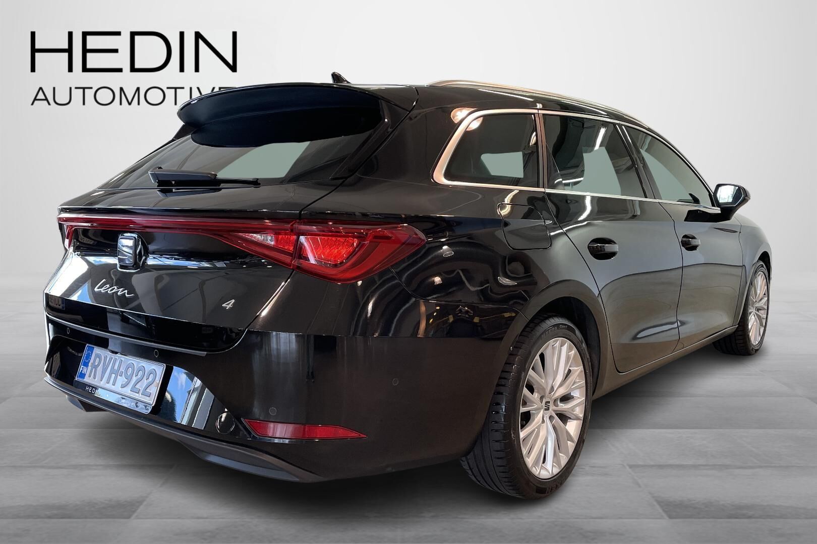 Seat Leon Sportstourer 2023, kuva 2/23