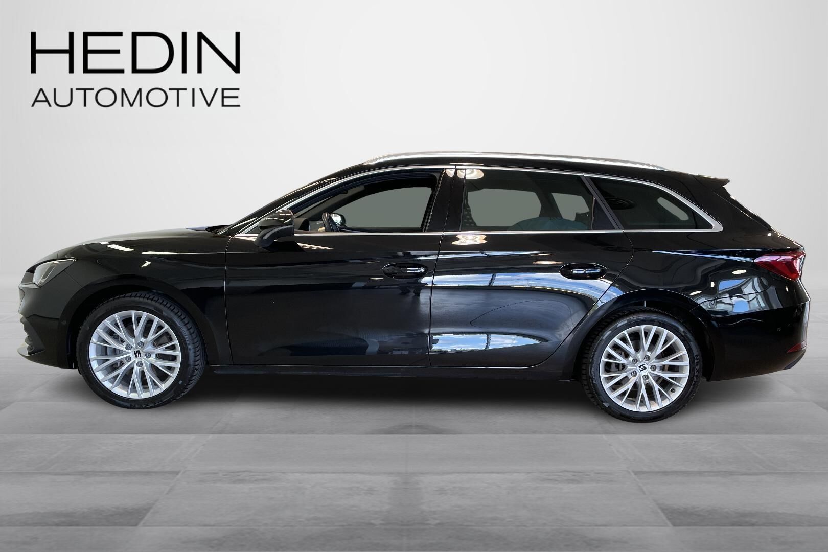 Seat Leon Sportstourer 2023, kuva 7/23