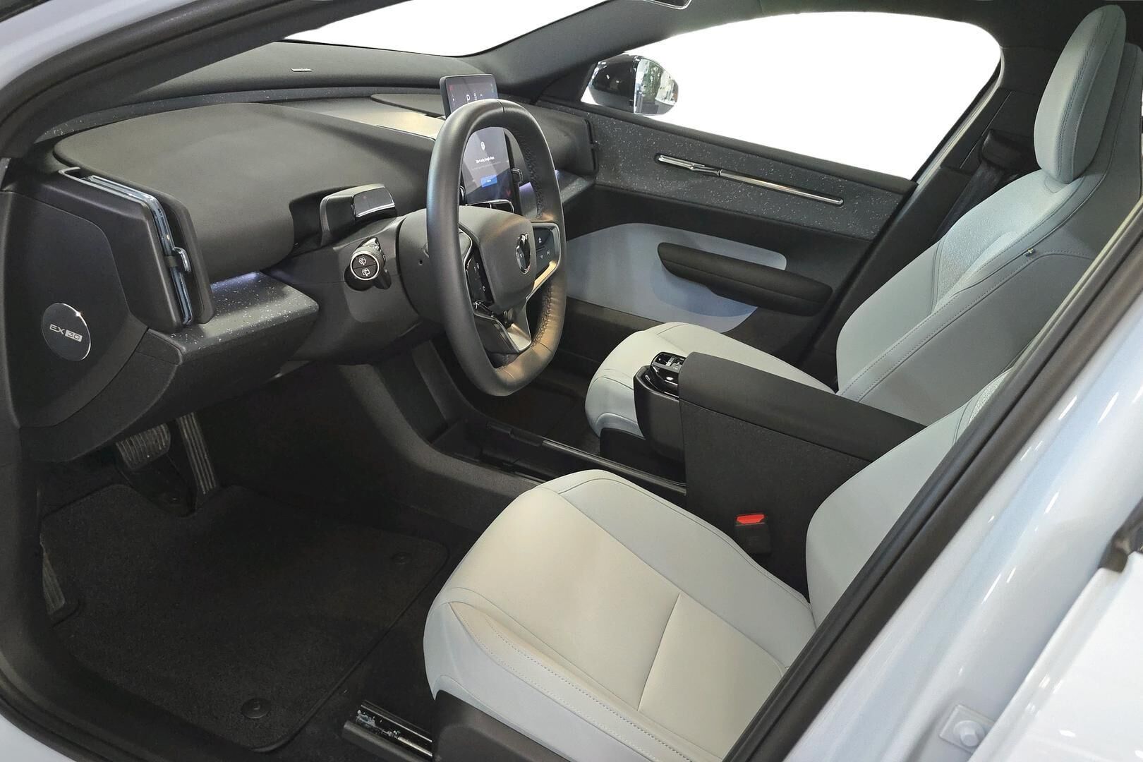 Volvo EX30 Twin Performance Ultra AWD 2024, bild 7/20