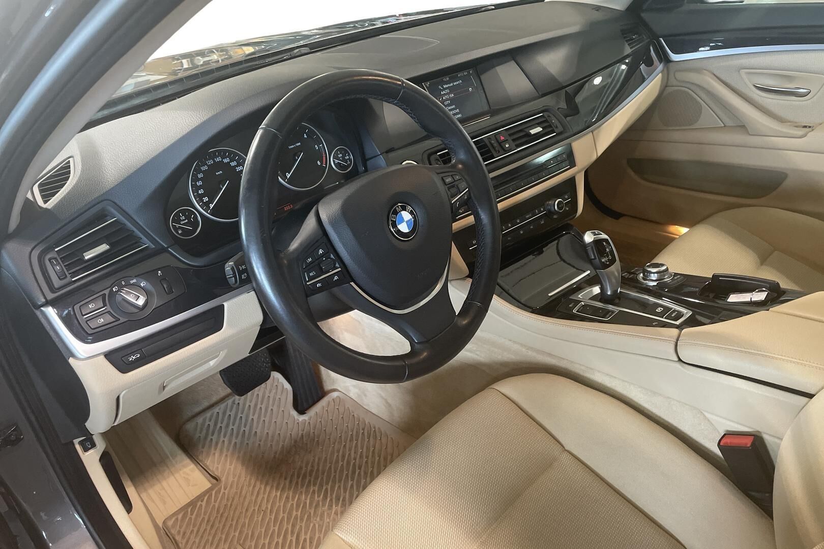 BMW 520 2013, kuva 7/19
