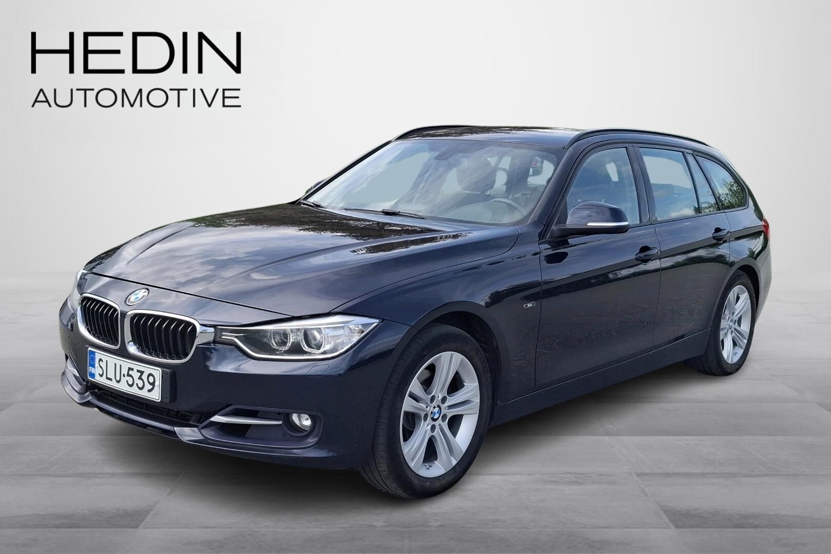 BMW 320 - SLU-539
