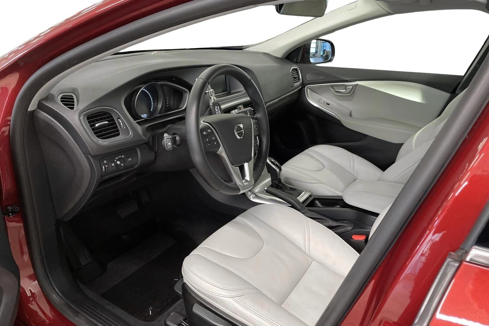Volvo V40 T2 Edition 90 aut 2017, bild 7/19