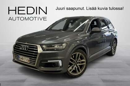 Audi Q7  - SMR-710