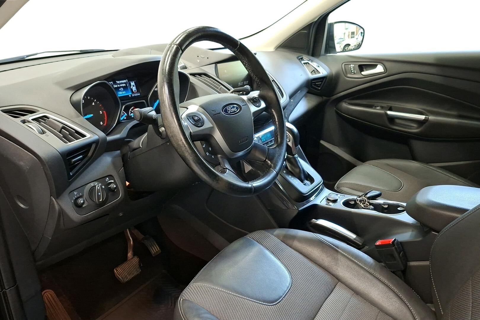 Ford Kuga 2016, kuva 7/20