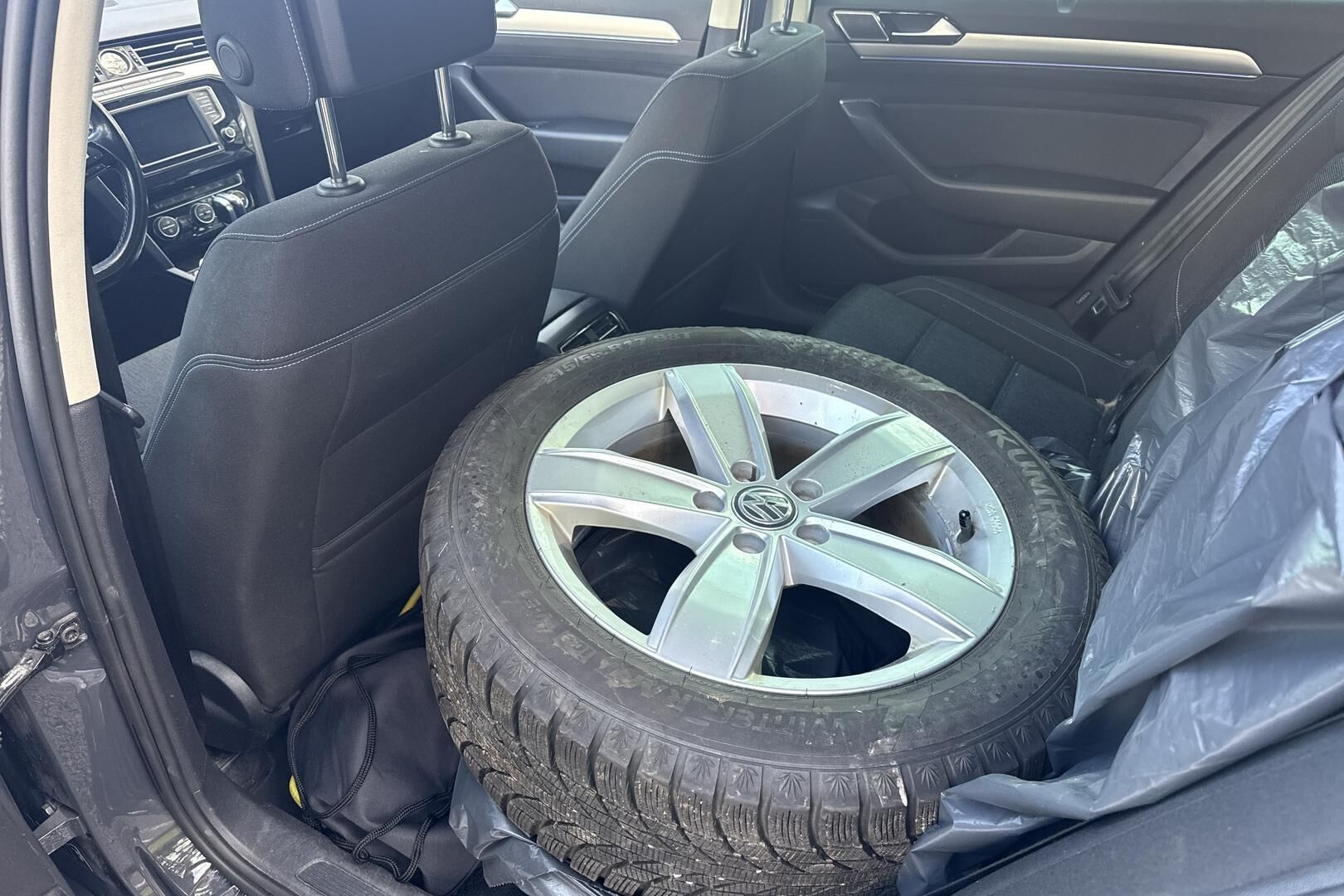 Volkswagen Passat 2016, photo 5/5