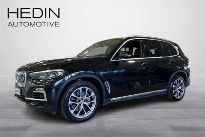BMW X5 G05 xDrive45e A xLine // Nahat / Koukku / Sporttipenkit sähköllä / Comfort access / LED / Kamera // - SOM-887
