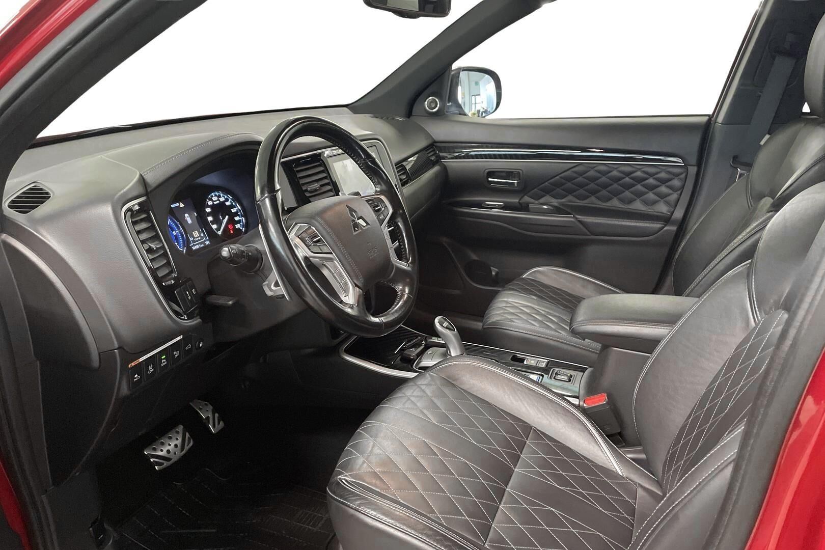 Mitsubishi Outlander PHEV Instyle 4WD 5P 2020, photo 7/20