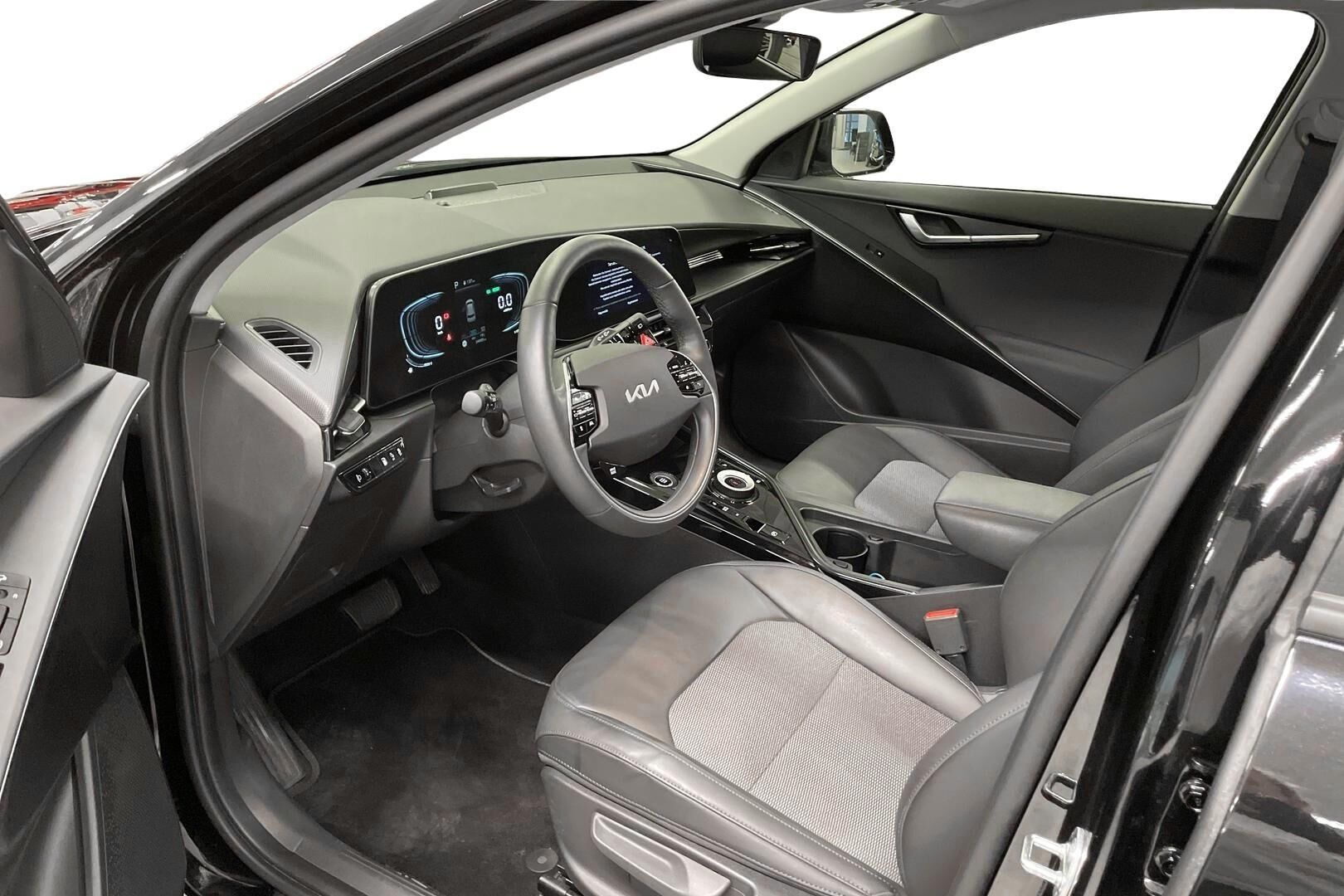 Kia Niro 1,6 GDI Plug-In Hybrid EX DCT 2023, photo 7/20