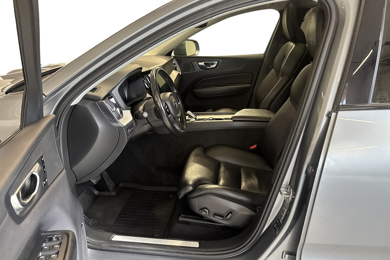 Volvo XC60 T8 TwE AWD Inscription aut 2019, kuva 7/24