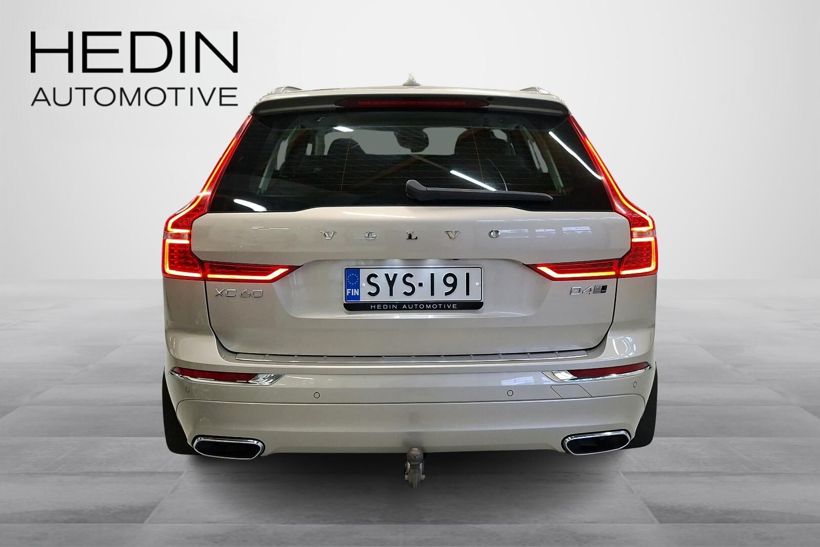 Volvo XC60 2019, photo 4/24