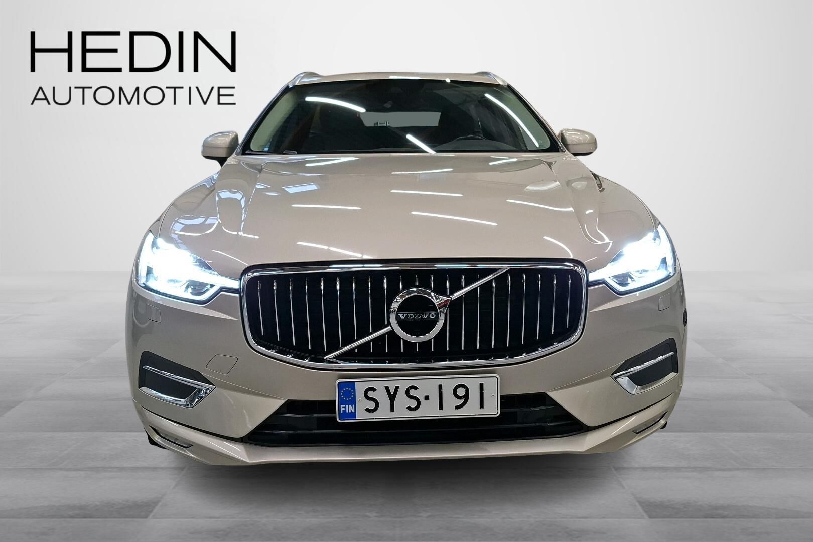 Volvo XC60 2019, photo 5/24