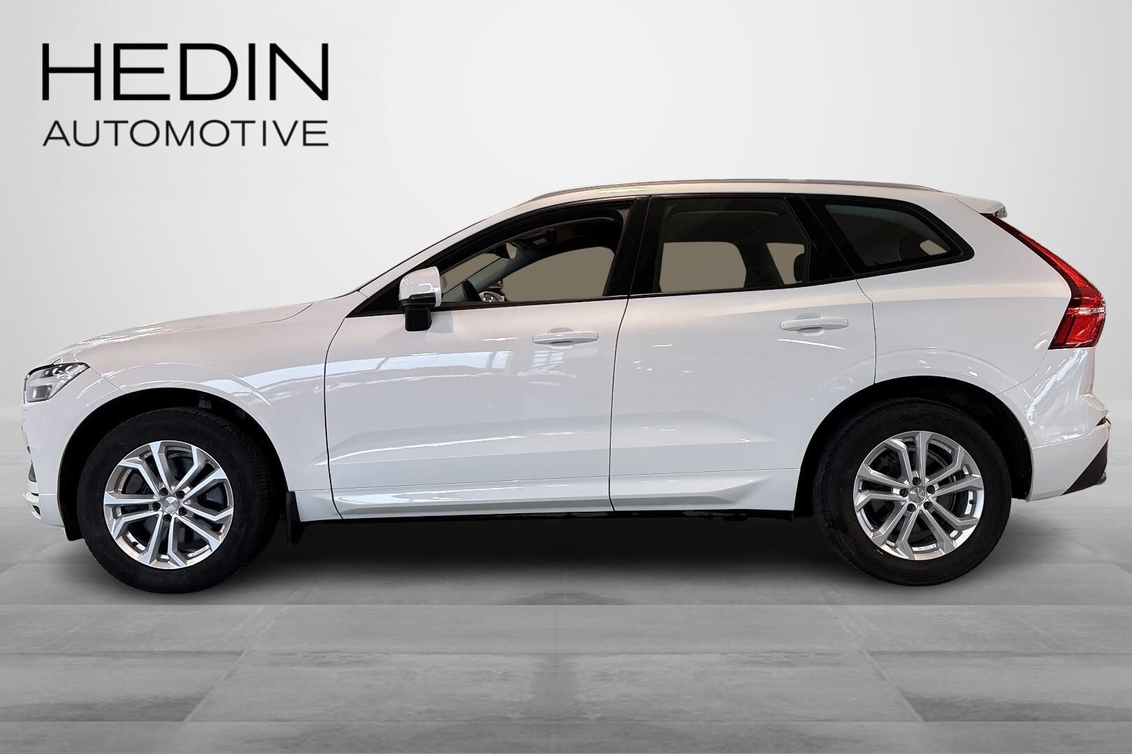 Volvo XC60 B4 AWD D-MHEV Momentum aut 2020, kuva 6/18