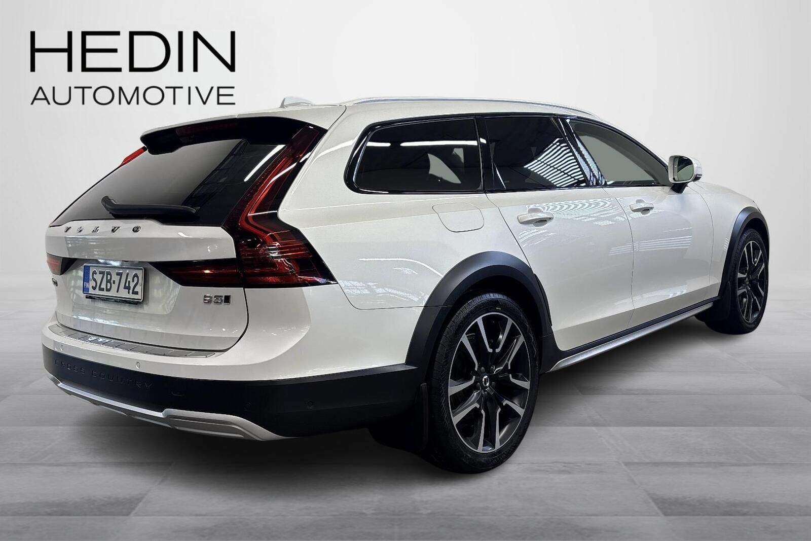 Volvo V90 Cross Country 2022, kuva 3/32