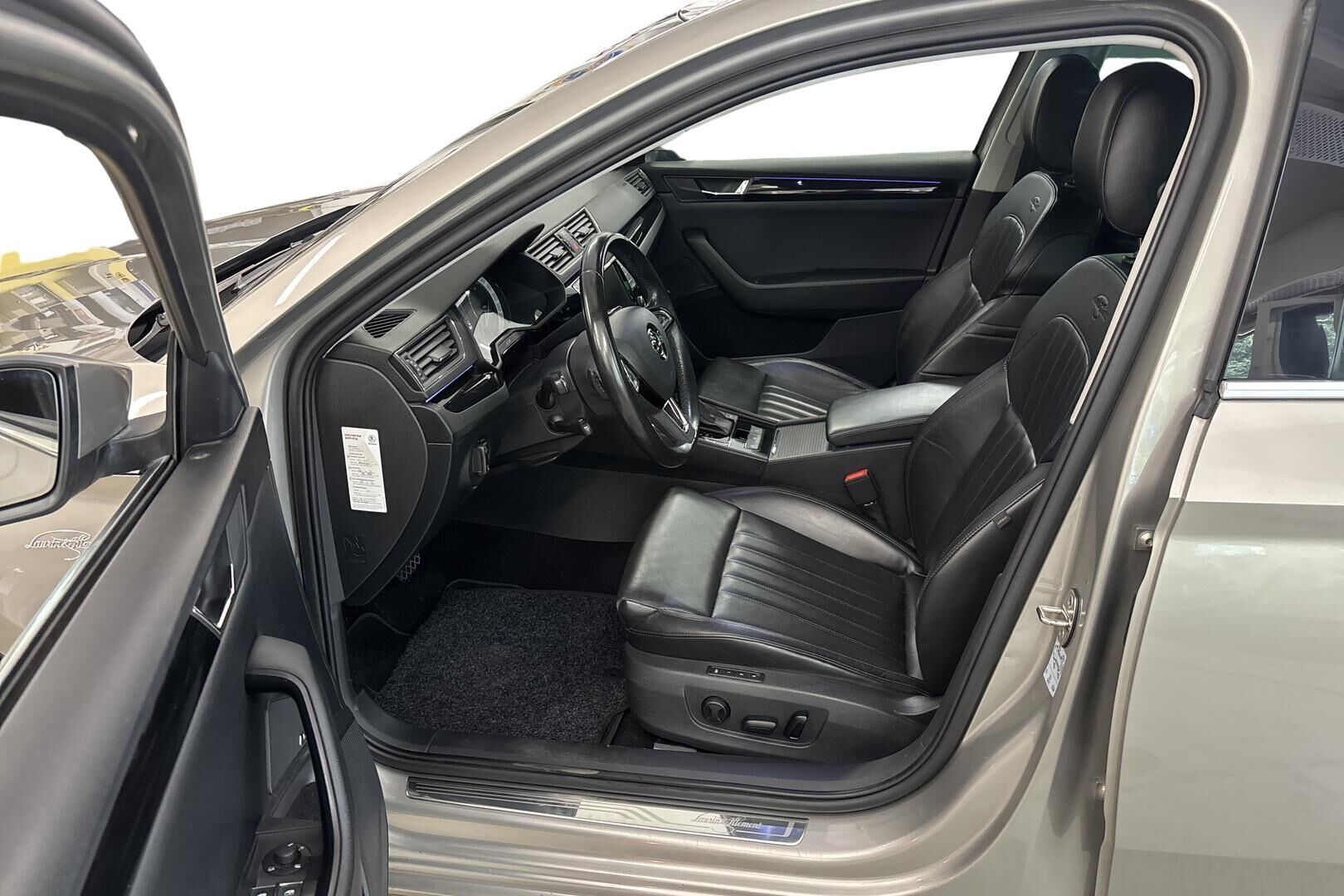 Skoda Superb 2016, kuva 7/24