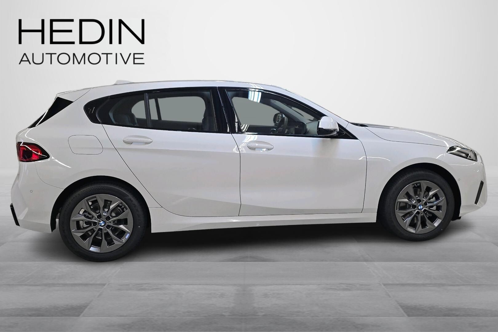 BMW 120 2027, photo 6/19
