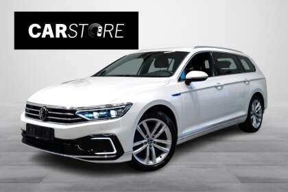 Volkswagen PASSAT Variant GTE Business Plug-In Hybrid 160 kW DSG-automaatti // ACC / Webasto / P.Kamera / Hieronta - TA-018606