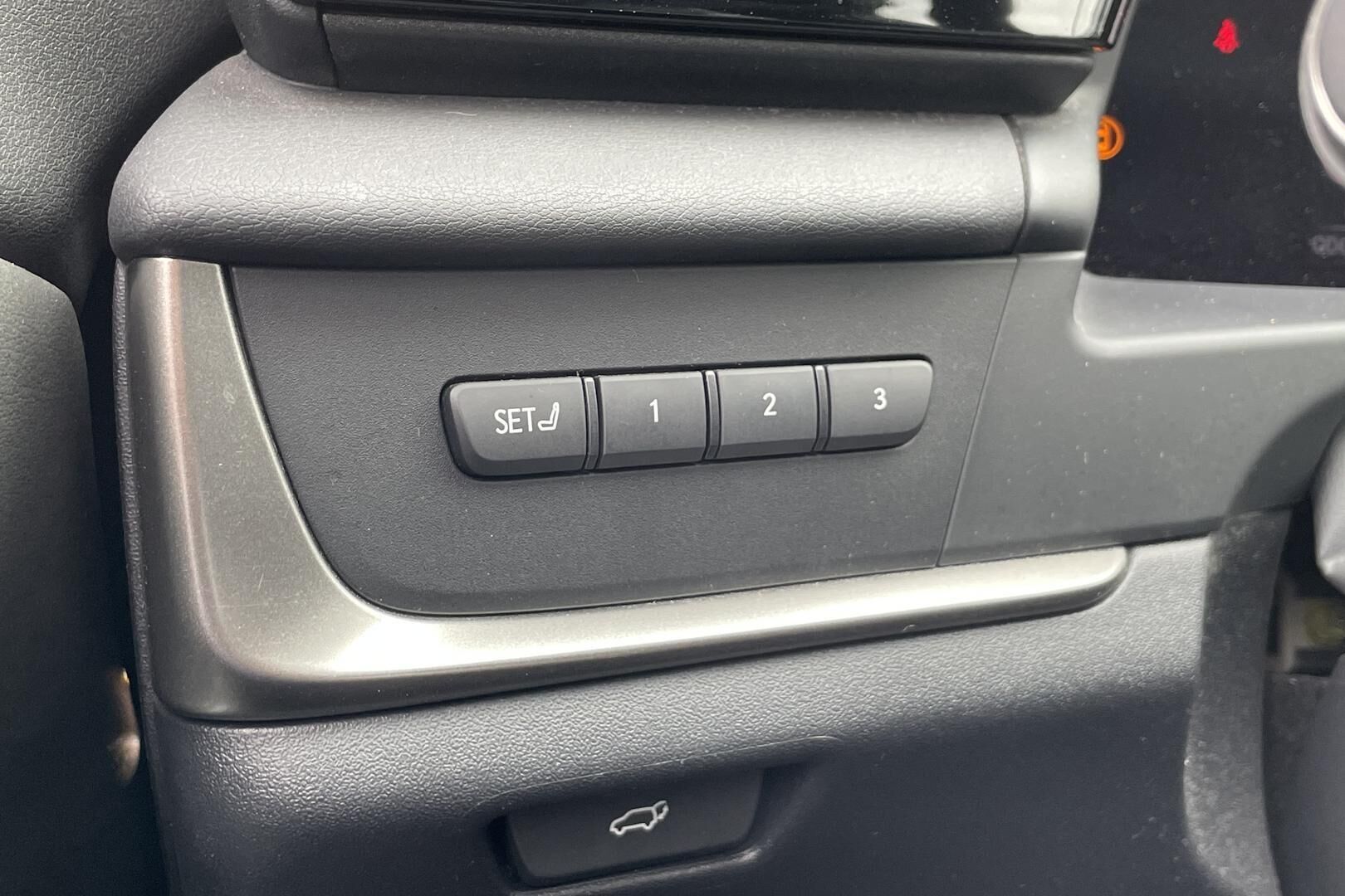 Lexus RZ 450e AWD Executive 2025, kuva 6/12
