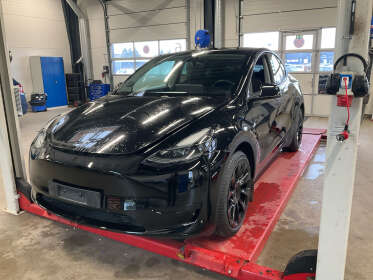 Tesla Model Y RWD - TA-304351