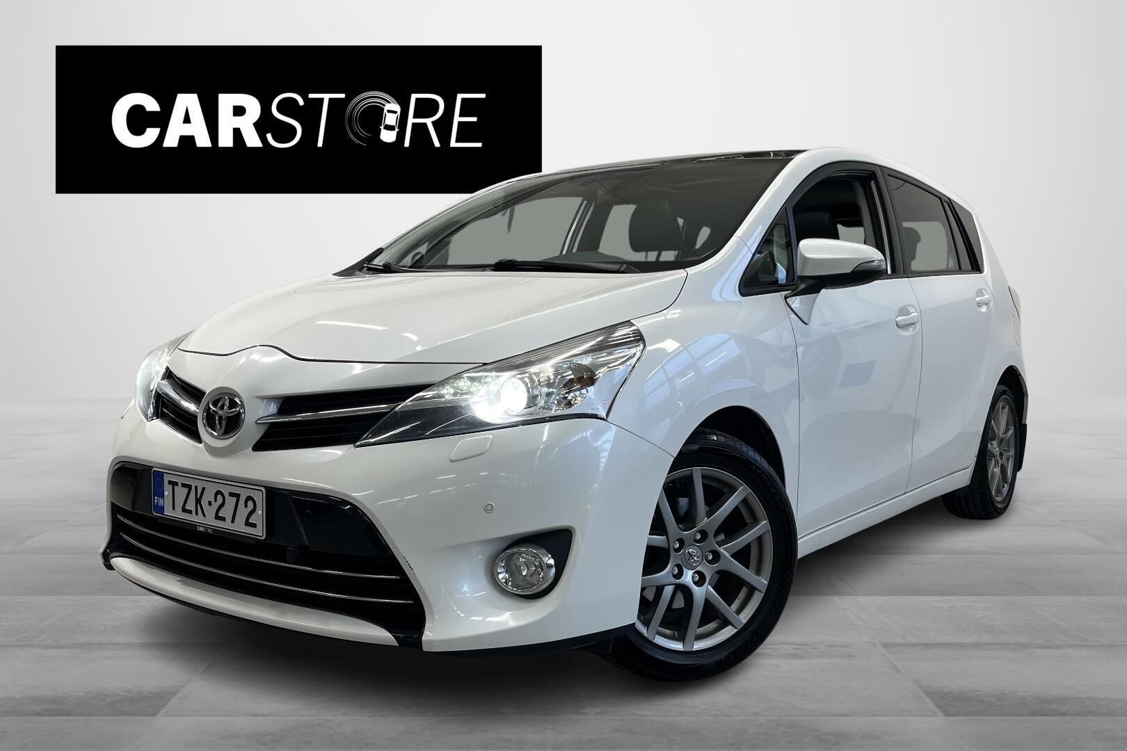 Toyota VERSO - TZK-272