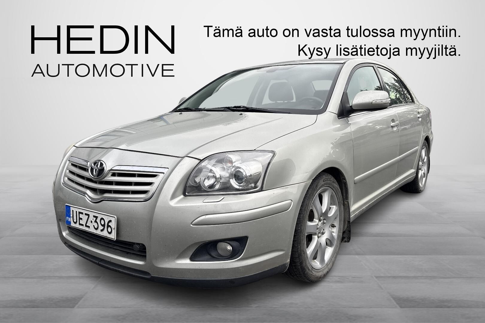 Toyota AVENSIS - UEZ-396