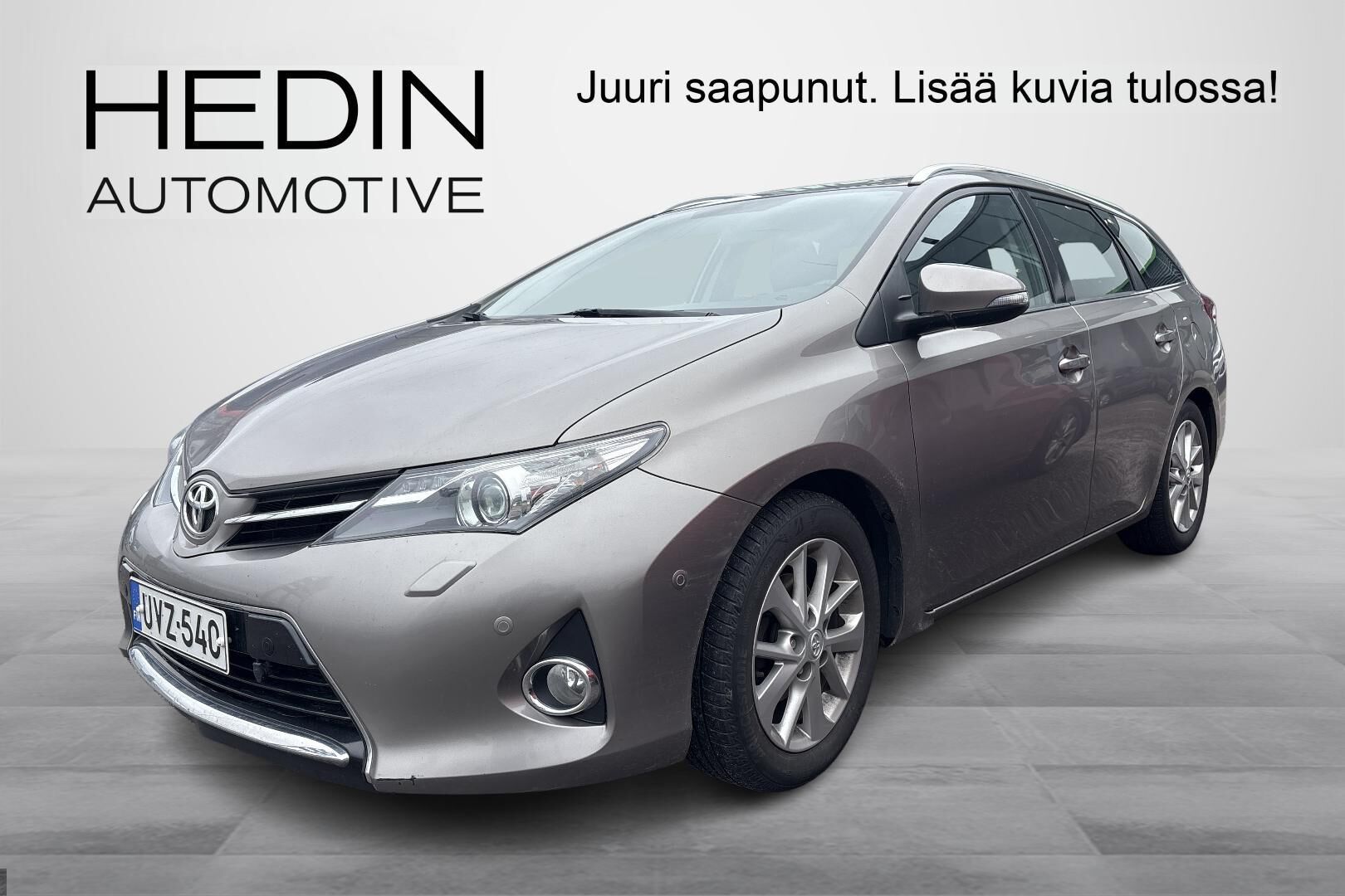 Toyota AURIS - UVZ-540