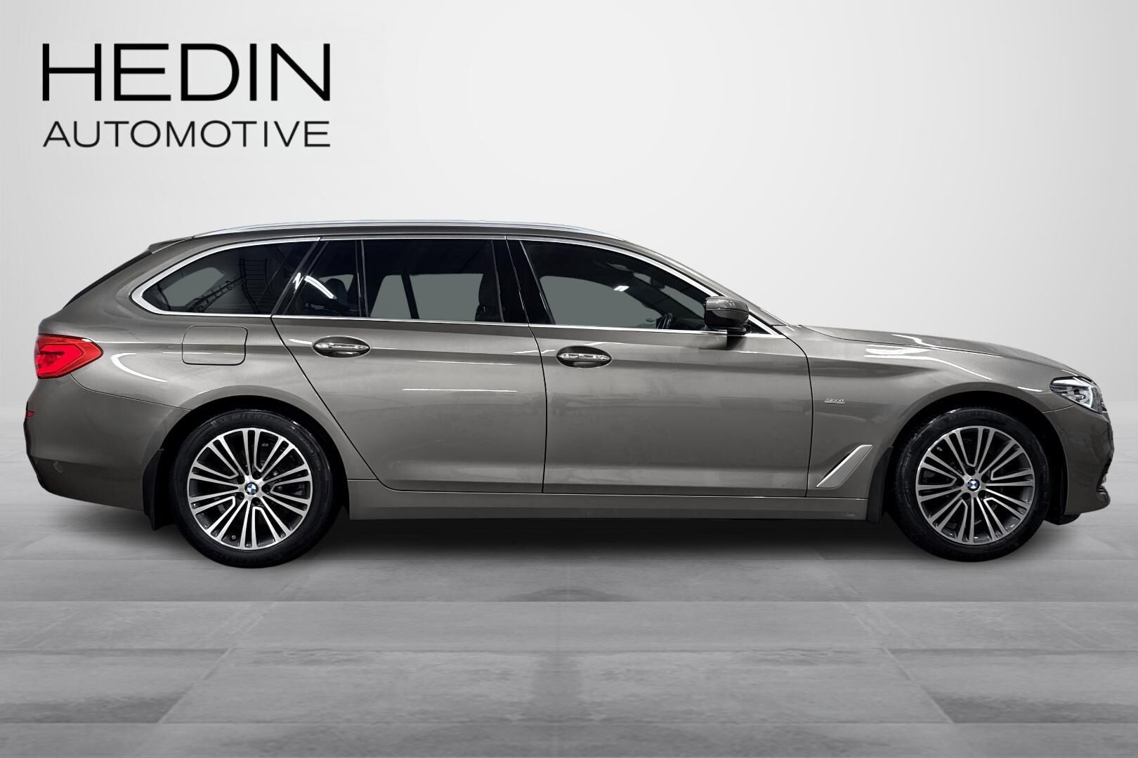 BMW 520 2018, kuva 6/33
