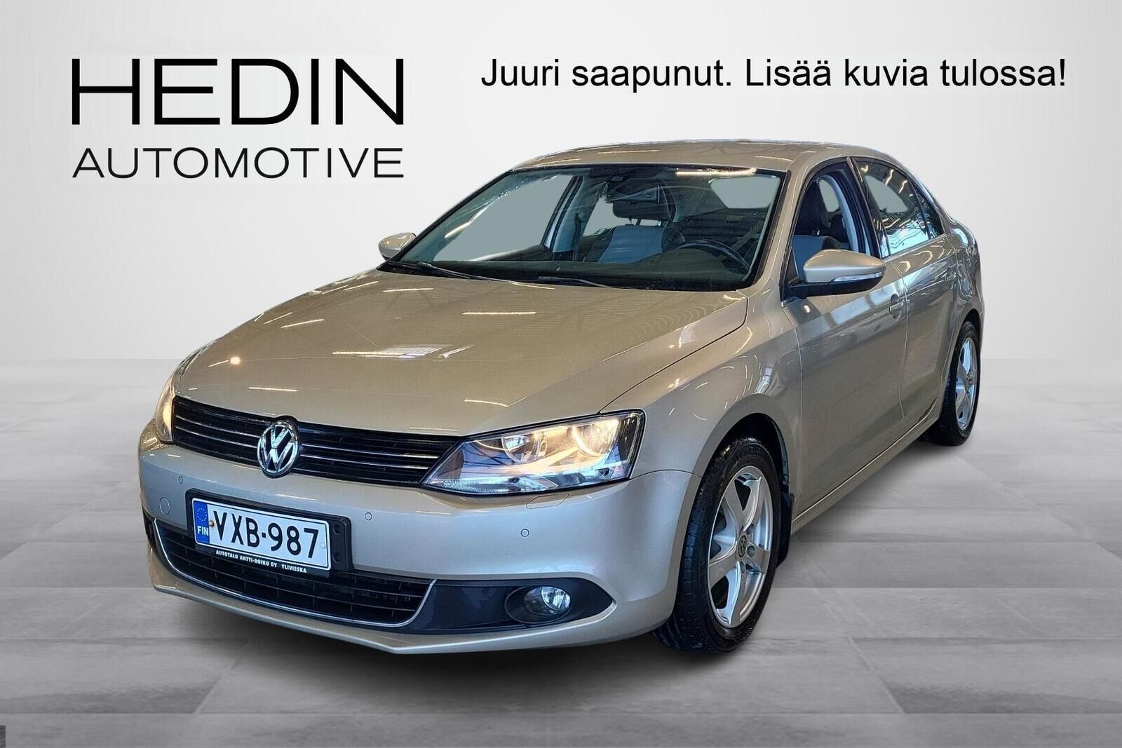Volkswagen JETTA - VXB-987