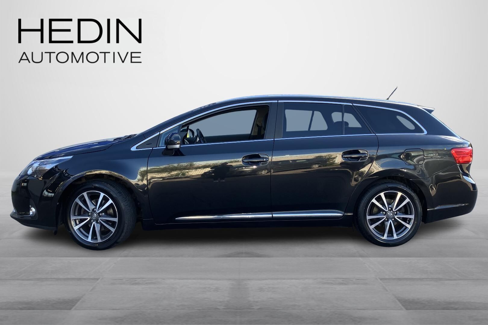 Toyota Avensis 2015, kuva 6/27