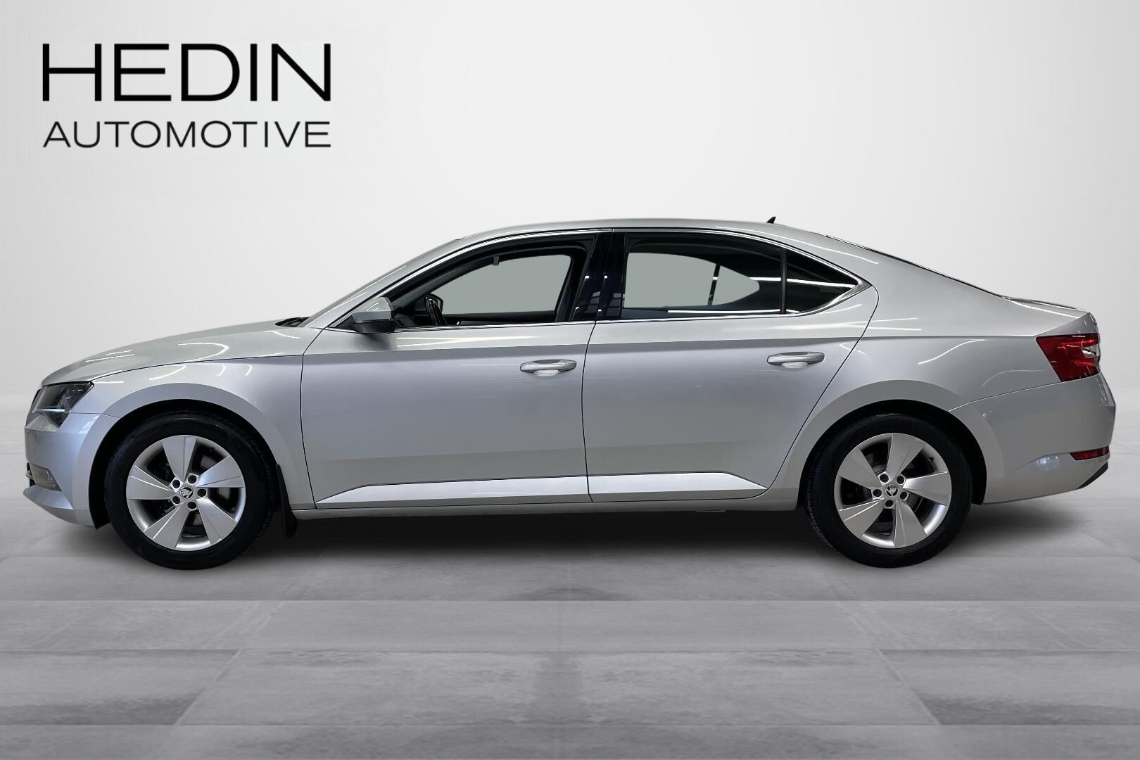 Skoda Superb 2016, kuva 5/20