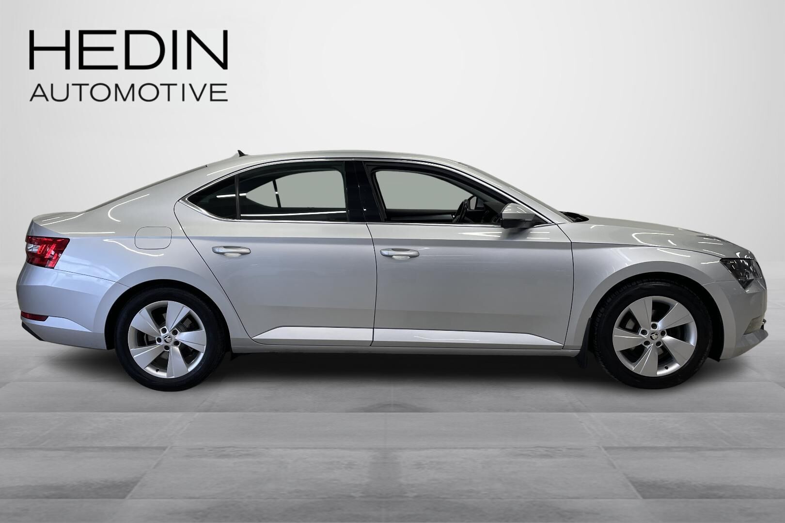 Skoda Superb 2016, kuva 6/20