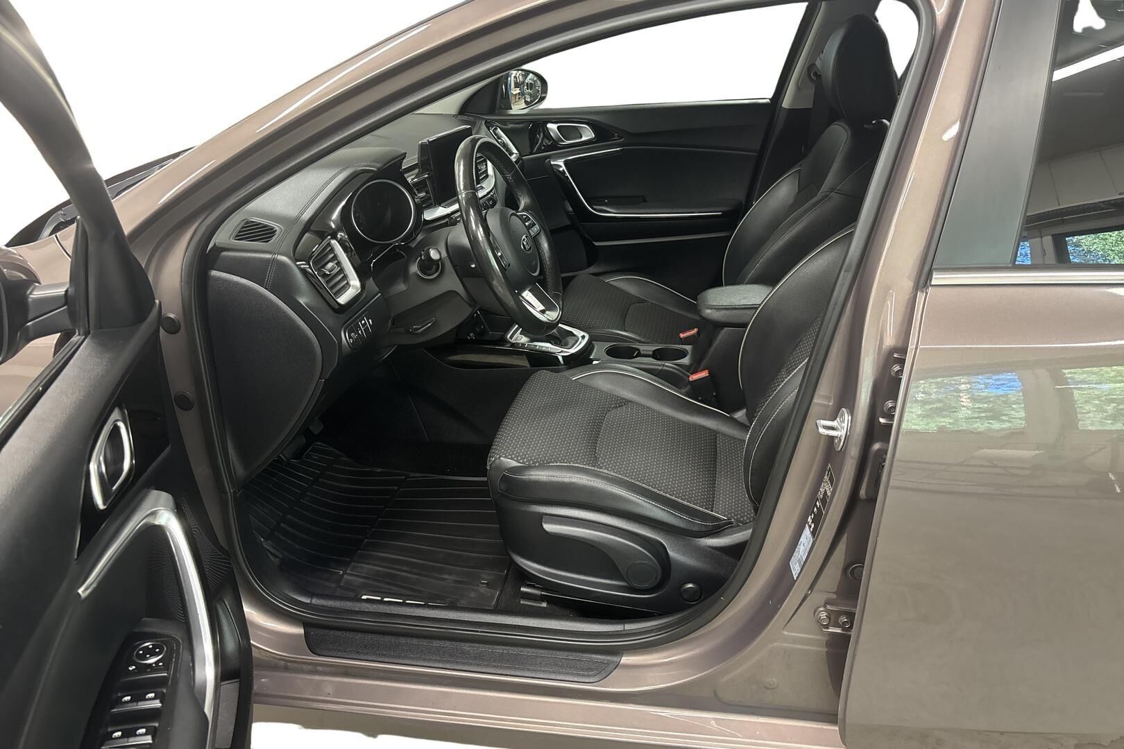 Kia Ceed 2019, photo 7/22