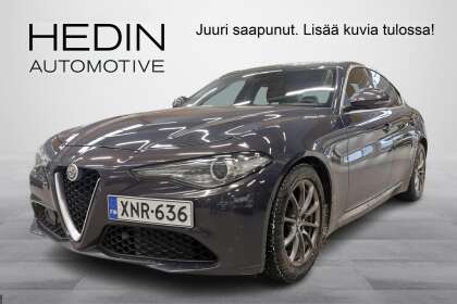 Alfa Romeo Giulia 2,2 Diesel 180hp AT8 Super // Navi / P-tutkat / Vakkari / 2x aluvanteet / Juuri saapunut! // - XNR-636