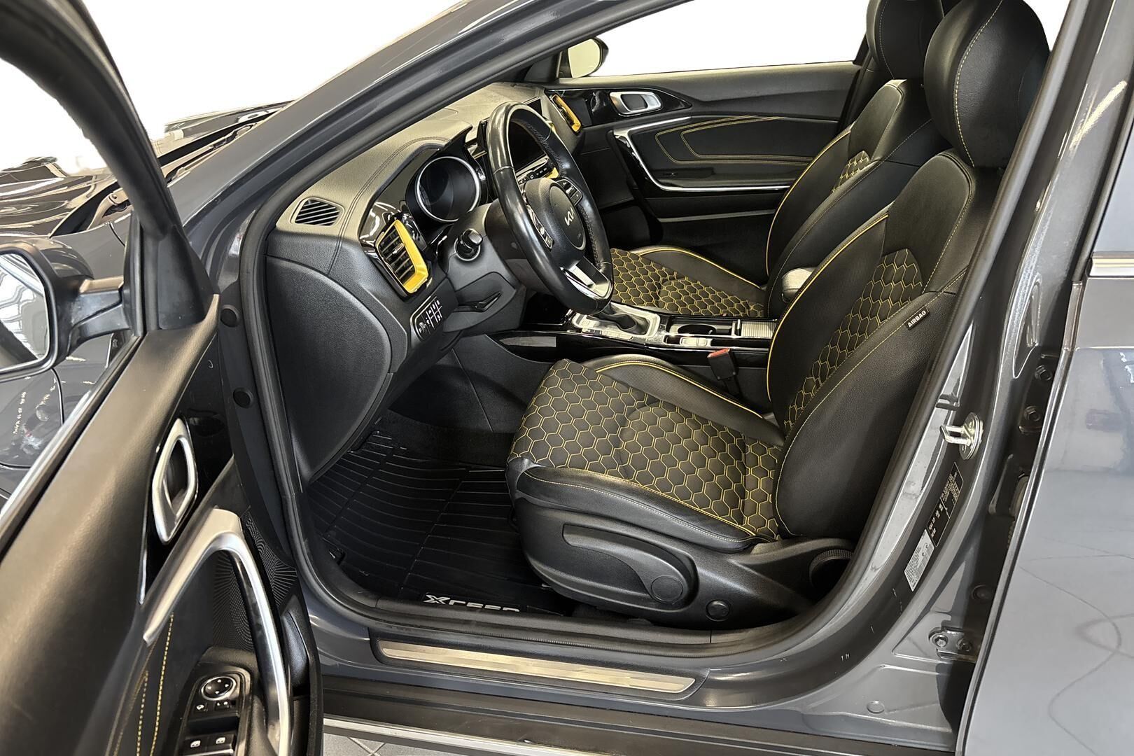 Kia Xceed 1,6 GDI Plug-In Hybrid EX DCT 2022, kuva 7/24