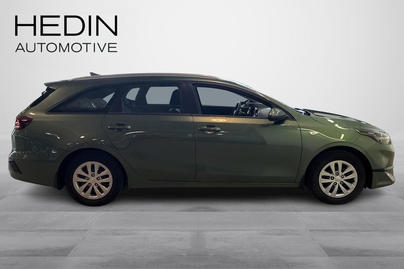 Kia Ceed 1,0 T-GDI 100hv LX SW 2022, photo 6/17