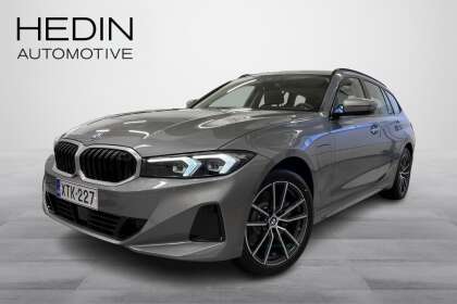 BMW 330 - XTK-227