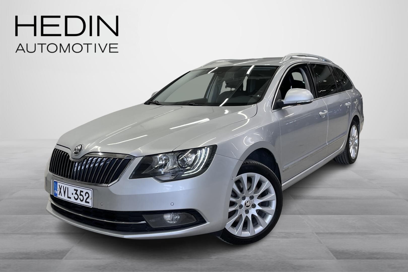 Škoda Superb - XVL-352