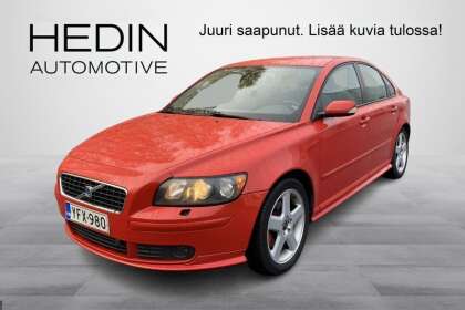 Volvo S40 2,4i Kinetic // Komea Punainen ! / Bensa-Manuaali! - YFX-980