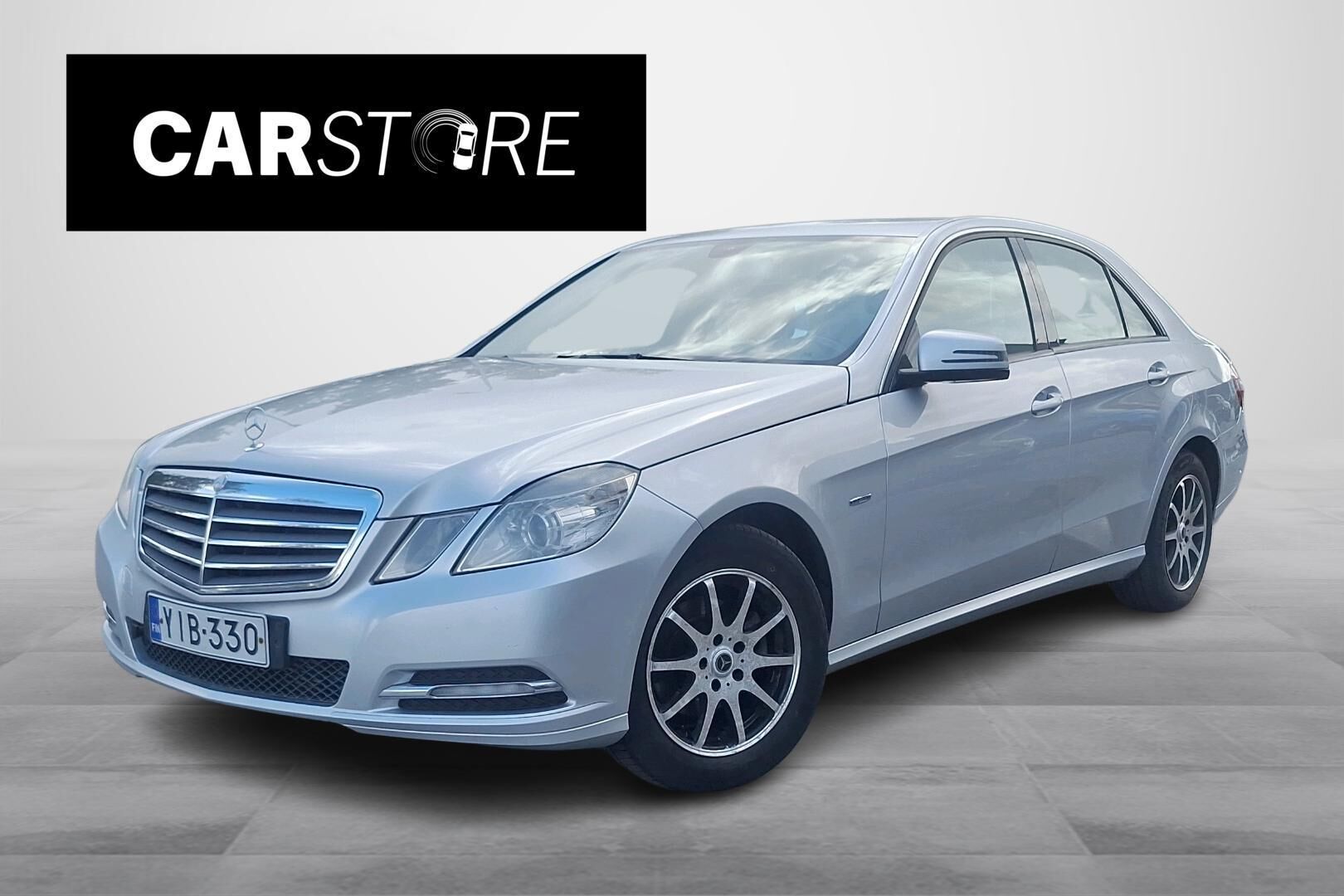 Mercedes-Benz E - YIB-330