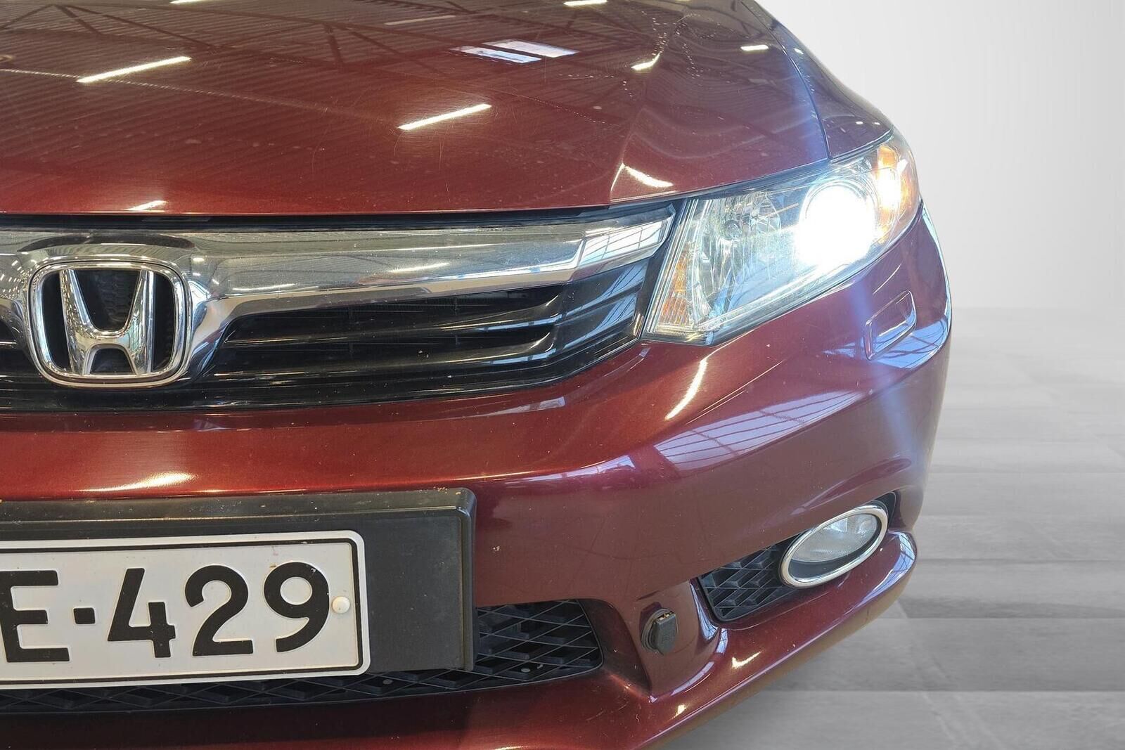 Honda Civic 4D 1,8i Executive AT 2012, photo 7/31