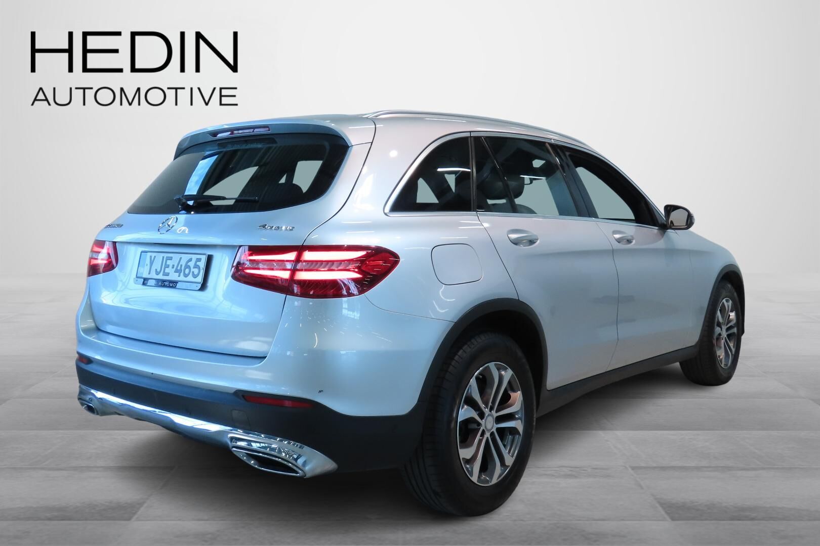 Mercedes-Benz GLC 2016, photo 3/36