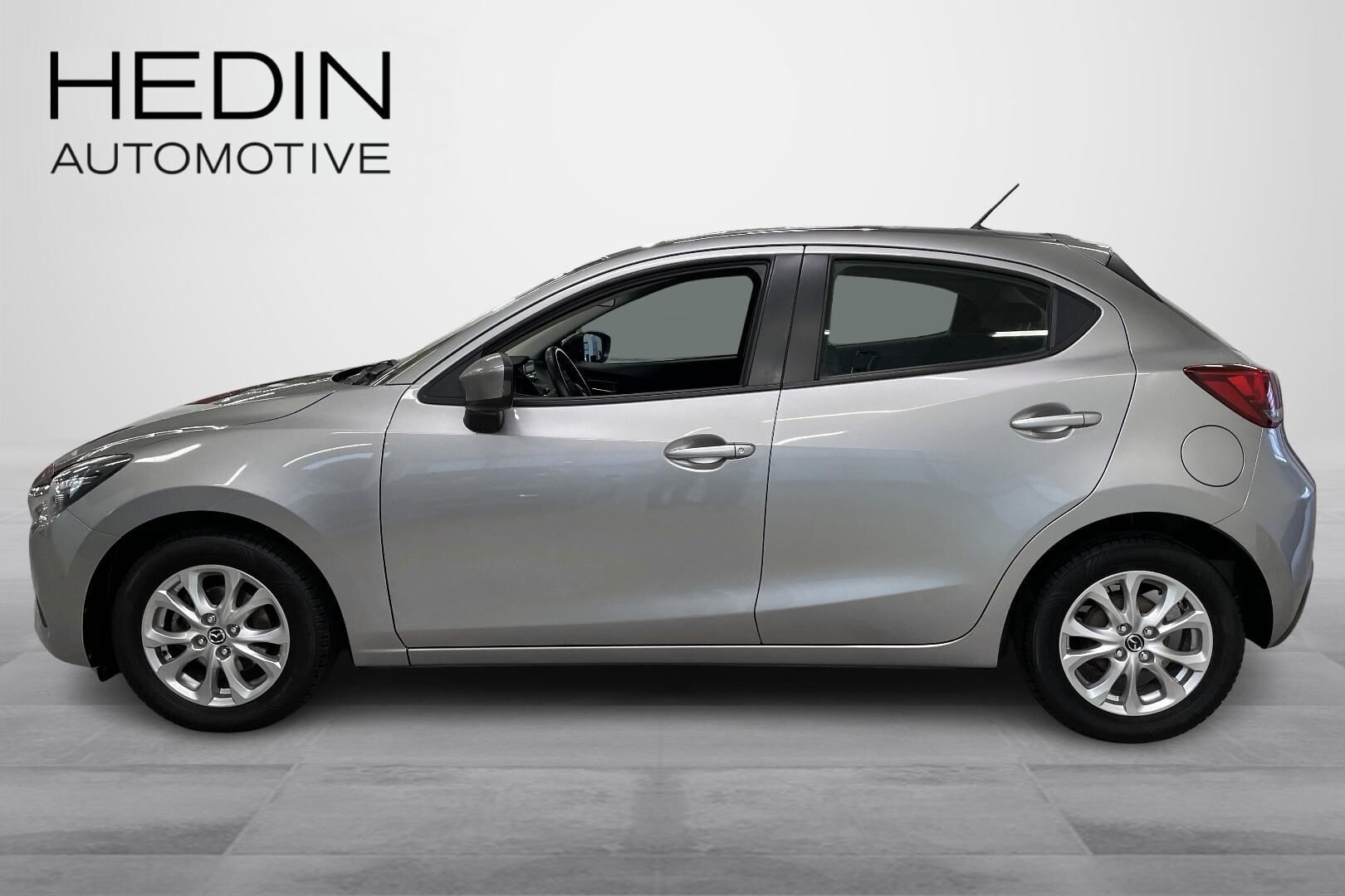 Mazda 2 2017, kuva 5/19