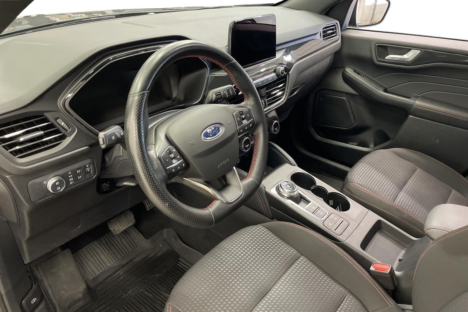 Ford Kuga 2022, kuva 7/17