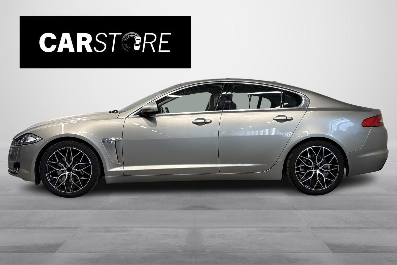 Jaguar XF 2,2 D 2011, kuva 5/29