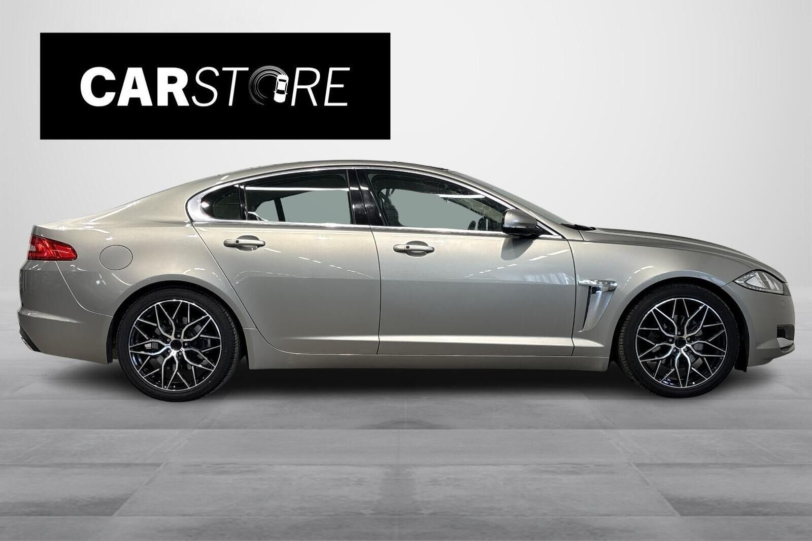 Jaguar XF 2,2 D 2011, kuva 6/29
