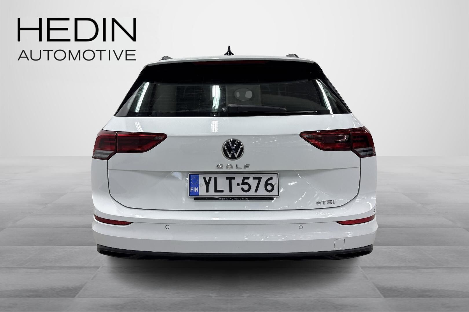 Volkswagen Golf 2023, photo 4/24