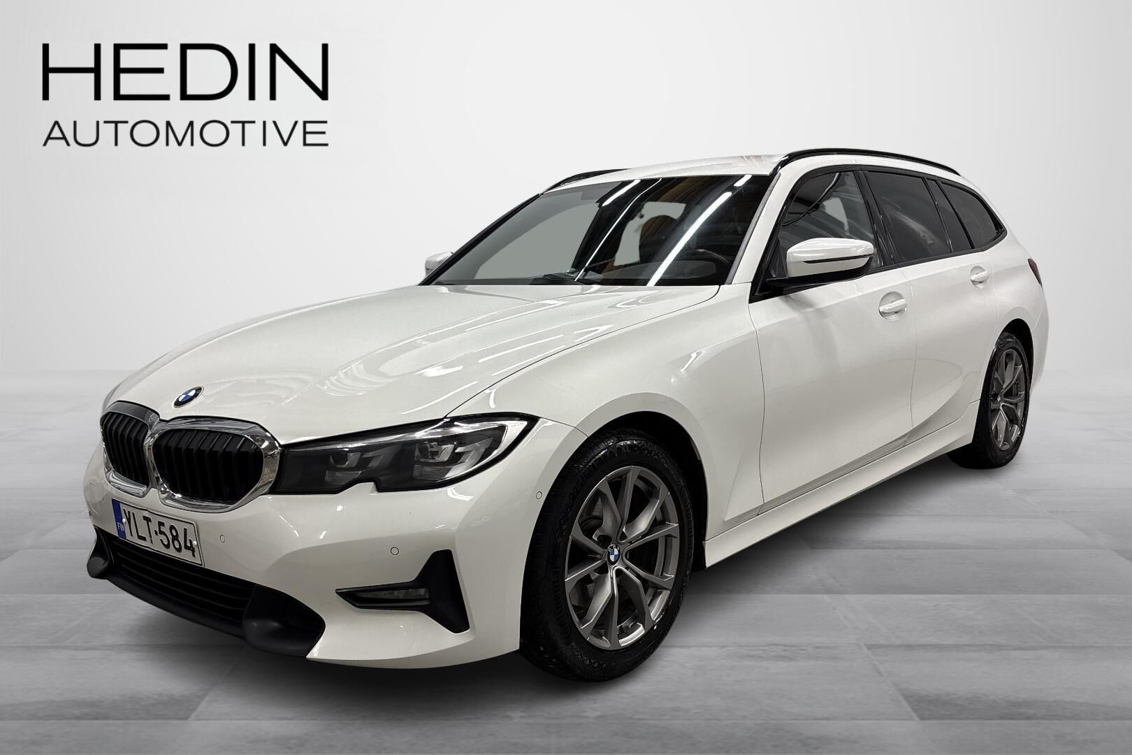 BMW 320 - YLT-584